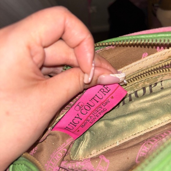 Juicy Couture vintage barrel bag - Picture 9 of 9